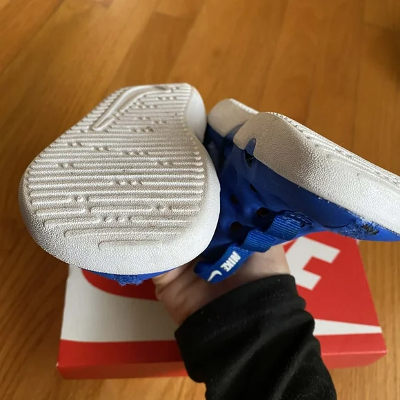 Nike Sunray Protect 4 Kids Royal Blue Water Shoe Size 6c - Picture 6 of 11